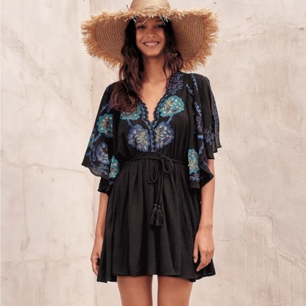 Free People Cora Black Scalloped Plunged Neck Embroidered Dress Size Medium